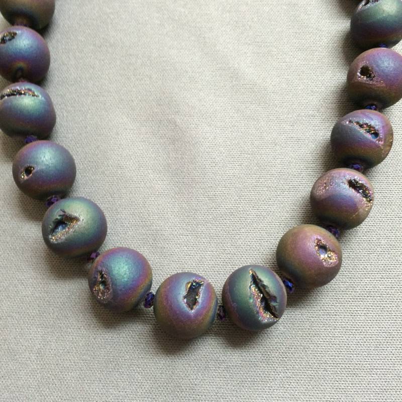 Druzy Achat Stein Kette in Lila Und Blautönen von JuliaBead