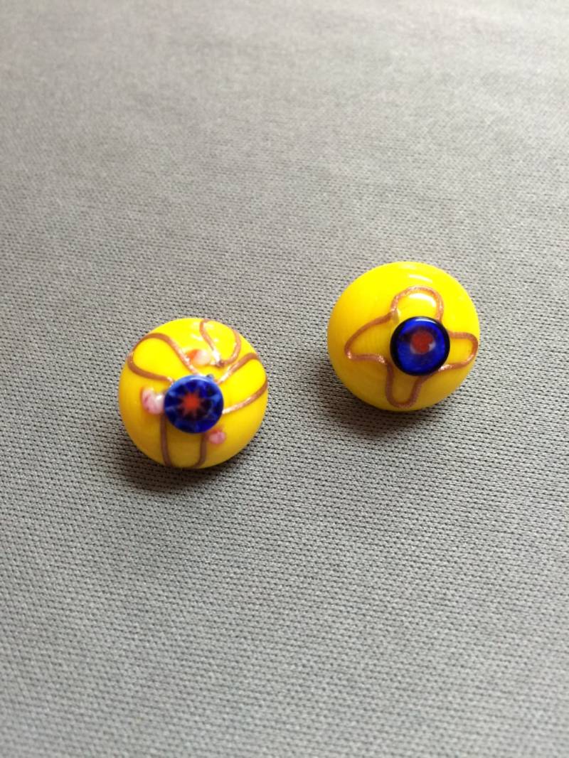 Gelber Und Blauer Clip Auf Ohrringen Gelber Und Blauer Clip Auf Ohrringen von JuliaBead