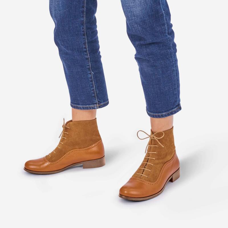 Armada - Damen Schnürstiefeletten, Zeitlose Balmoral Boots Aus Lebendigem Braunen Leder Und Bronzefarbenem Wildleder, Komplett Handgearbeitet von JuliaBoShoes