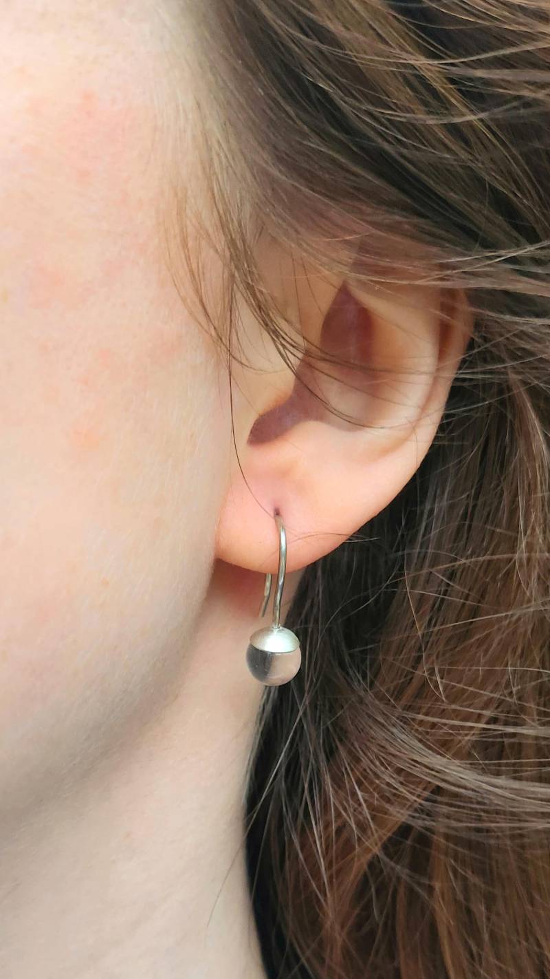 Mini-Ohrhänger "Drops' Mit Bergkristall von JuliaIsabellBaeumer