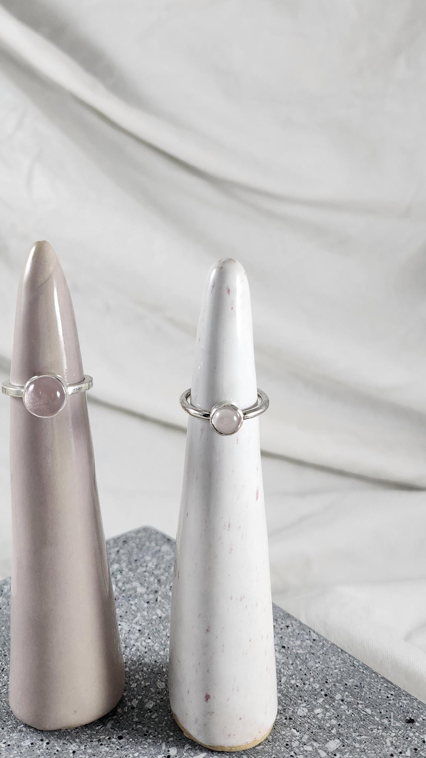 Mini-Ring "Drops' Mit Rosenquarz Mini-Ring "Drops' Mit Rosenquarz von JuliaIsabellBaeumer
