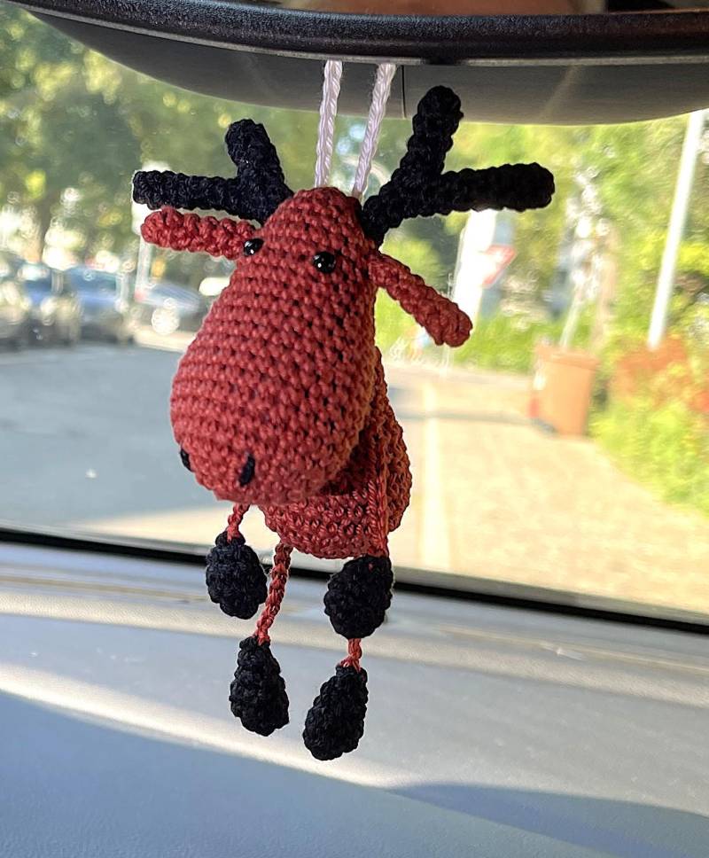 Handgemachtes Gehäkeltes Rentier - Amigurumi Autoanhänger, Schlüsselanhänger, Geschenkidee Handgemachtes Gehäkeltes Rentier - Amigurumi Autoanhänger, Schlüsselanhänger, Geschenkidee von JuliaKonstanzDe