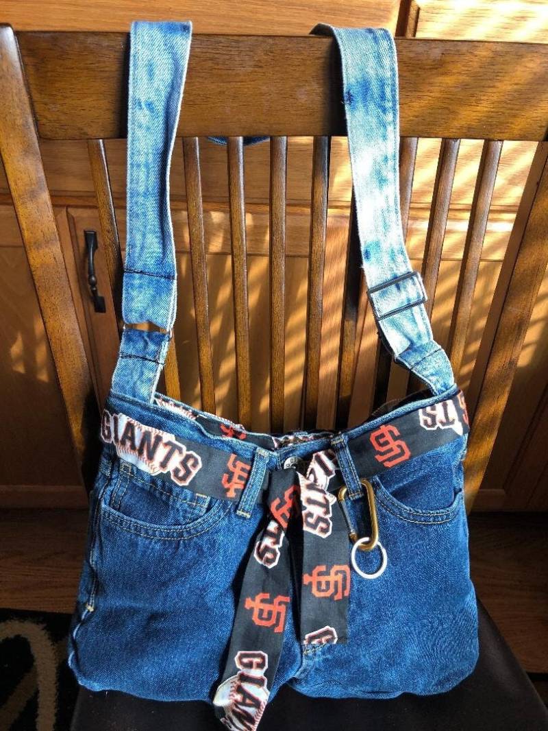 Giants Baseball Denim Geldbörse Upcycling Jeanstasche Mit Verstellbarem Trageriemen Karabiner/Schlüsselanhänger von JuliaLouiseShop