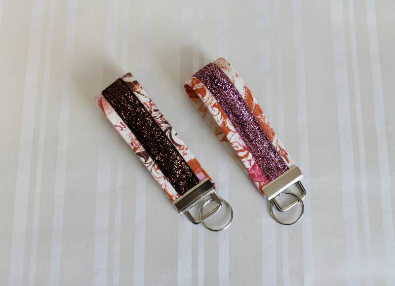 Rosa Schlüsselanhänger/Braun Glitter /Lehrer Krankenschwester Schlüsselarmband /Geschenke Für Unter 15 Braut Geschenke Urlaub Rosa Schlüsselanhänger/Braun Glitter /Lehrer Krankenschwester Schlüsselarmband /Geschenke Für Unter 15 Braut Geschenke Urlaub von JuliaSherryDesigns