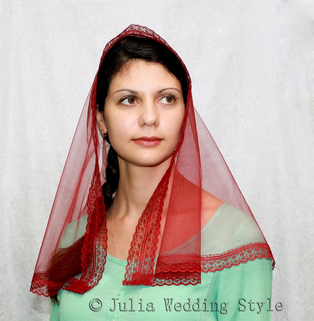 Burgunder Spitzen Schleier Mantilla Christliche Kopfbedeckung von JuliaWeddingStyle