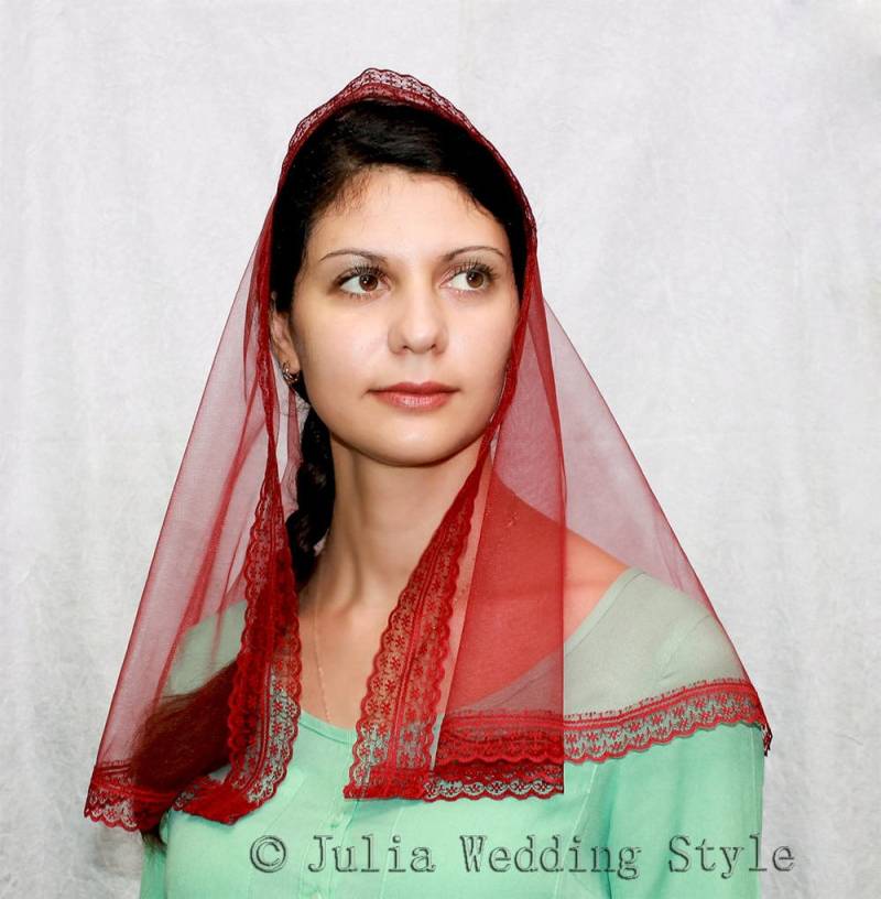 Burgunder Spitzen Schleier Mantilla Christliche Kopfbedeckung von JuliaWeddingStyle