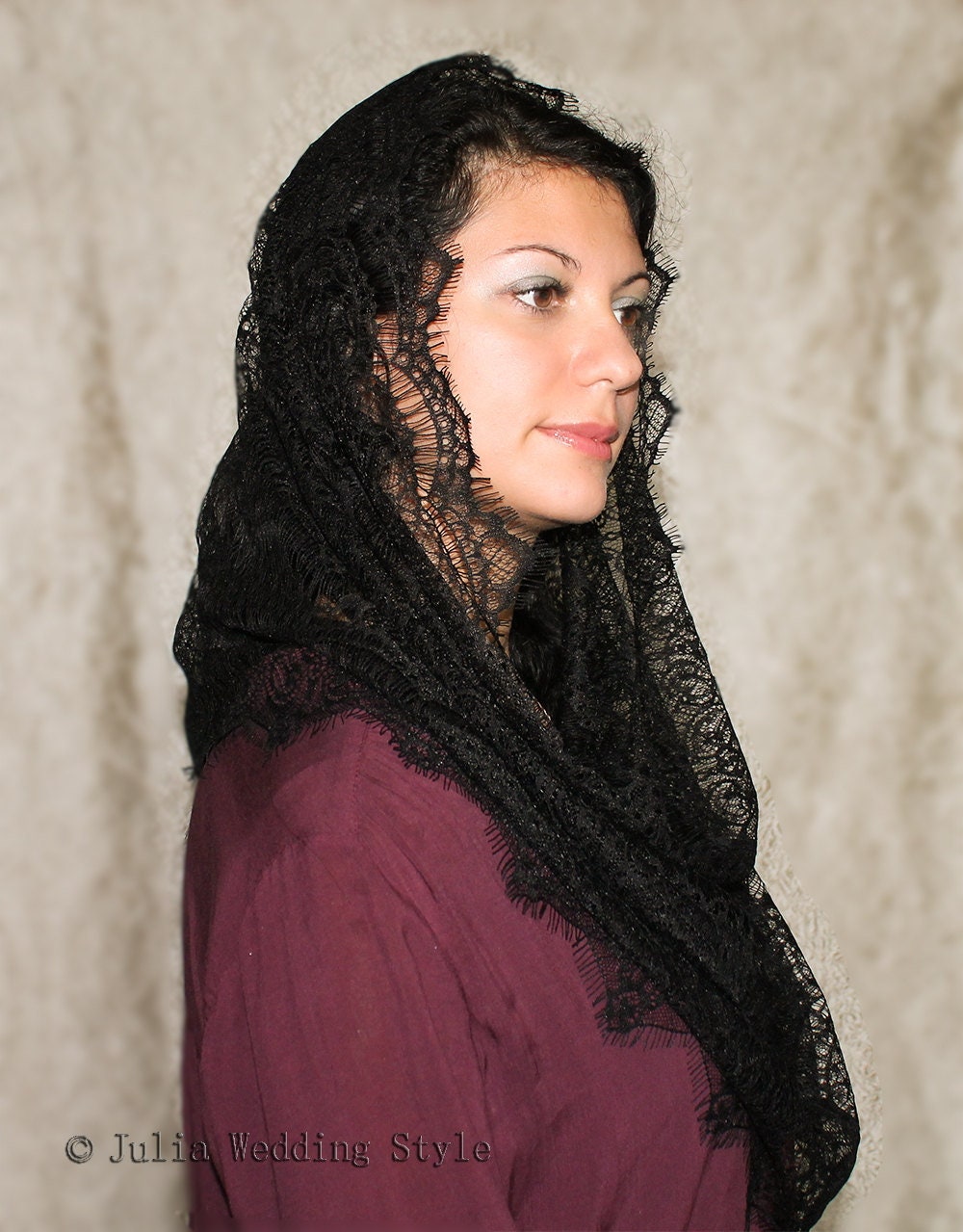 Schwarzer Spitzen-Mantel-Schleier Vintage Kirchenkopfbedeckung von JuliaWeddingStyle