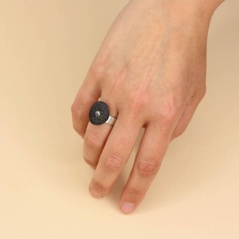 Ring Aus Silber Mit Ostseestein Und Strukturen Ring Aus Silber Mit Ostseestein Und Strukturen von JulianeBlank