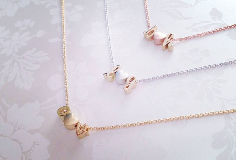 Anfangsbuchstabe Name Monogramm Halskette Rose Gold Silber | Brautjungfern Geschenk Trauzeugin Blumenmädchen Hochzeit Mutter Oder Braut von JuliannaCreationsCo