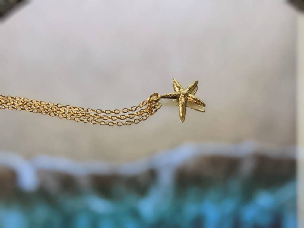 Gold Seestern Halskette | Zierliche Schlichte Minimal Strand Schmuck Tropisch Ozean Meer von JuliannaCreationsCo