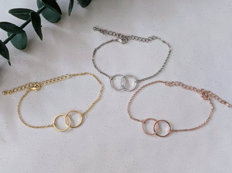 Interlocked Rings Armband | Verbundene Kreise Rose Gold Silber Hochzeit Brautjungfer Geschenk Zierliche Minimal Einfache Schmuck von JuliannaCreationsCo
