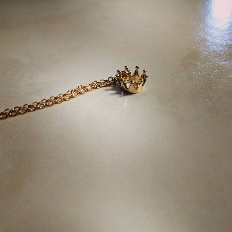 Prinzessin Königin Gold Oder Silber Krone Halskette von JuliannaCreationsCo