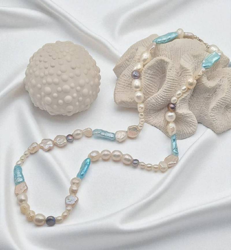 Kette Aus Echten Süßwasserperlen Weiß Grau Blau Bunt 65cm Verformt Unförmig 925 Sterling Silber von JuliasJewelryJJ