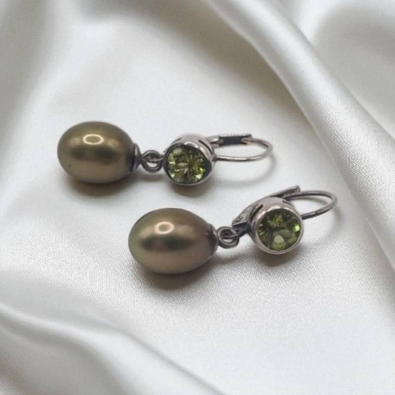 Ohrringe Mit Echtem Peridot Und Süßwasserperlen Grün in 925 Sterling Silber von JuliasJewelryJJ
