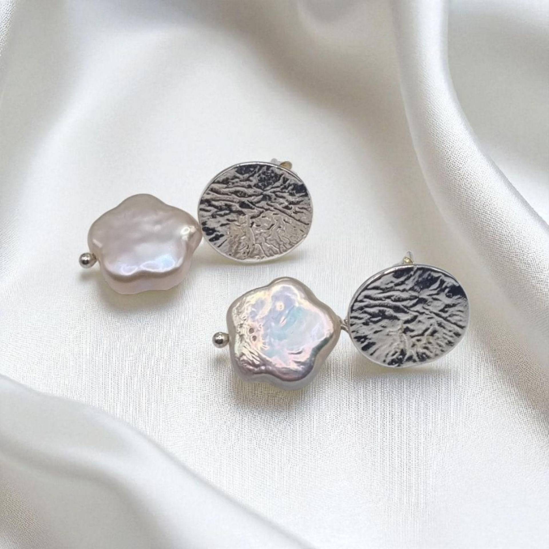 Ohrringe Ohrstecker Mit Echter Süßwasserperle Blume 925 Sterling Silber von JuliasJewelryJJ