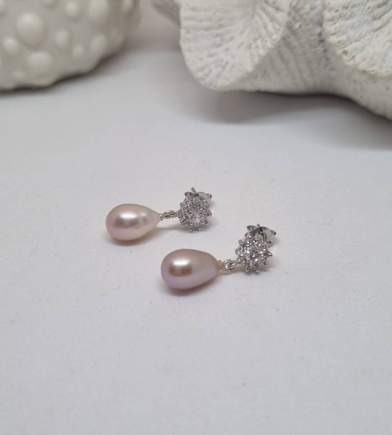 Ohrringe Ohrstecker Rund Mit Echten Süßwasserperlen Rosa Rosé Versilbert + 925 Sterling Silber von JuliasJewelryJJ