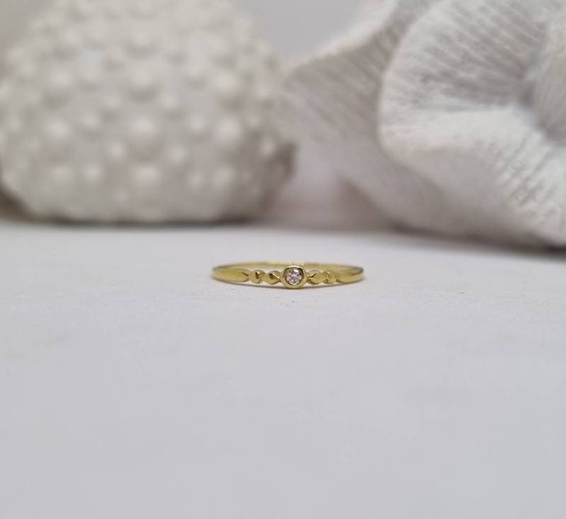 Ring Cubic Zirkonia Zierlich Schlicht in 925 Sterling Silber Vergoldet Verlobungsring Hochzeit Brautschmuck von JuliasJewelryJJ