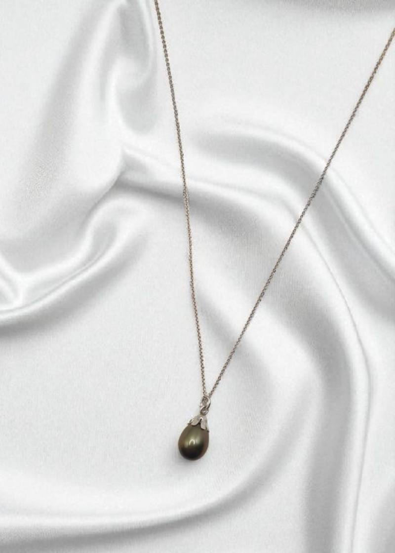 Süßwasserperlen Anhänger Grün Dunkelgrün Tropfen Mit 925 Sterling Silber Kette von JuliasJewelryJJ