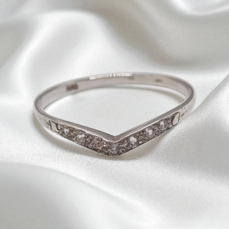 V Ring in 925 Sterling Silber Mit Weißen Cubic Zirkonia Weite 55 von JuliasJewelryJJ