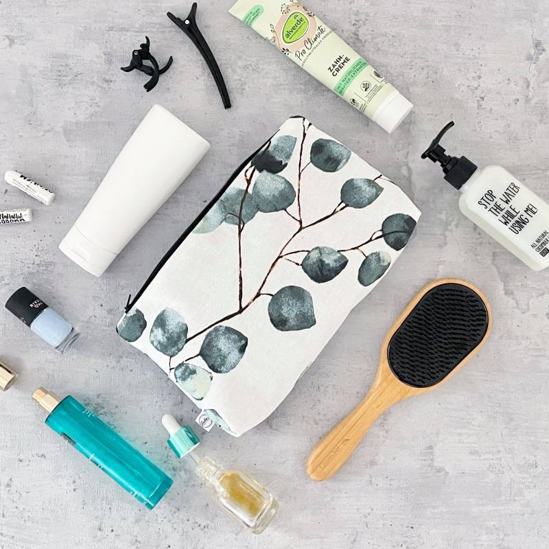 Eukalyptus Kulturbeutel | Groß Genug Für Shampoo Und Bürste Maße L26 X H16 B5cm Eukalyptus Kulturbeutel | Groß Genug Für Shampoo Und Bürste Maße L26 X H16 B5cm von JuliasPatternPuzzle