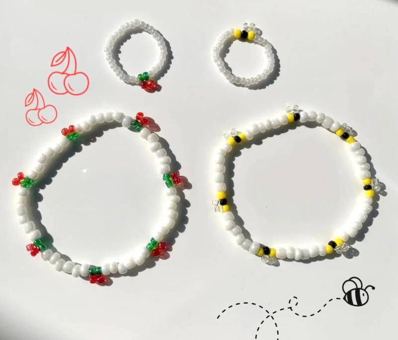 Kirsch Oder Bienen Armband, Ring, Freundschaftsarmband, Geschenk Für Freundin, Mama, Frühlingsschmuck von JuliasSchmuckwerke