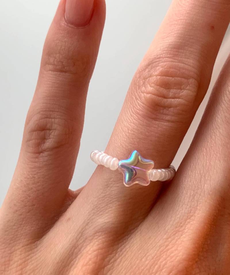 stern Ring, Bunt, Weiß, Perlen, Freundschaft, Geschenk Für Freundin, Mama, Schimmernder von JuliasSchmuckwerke