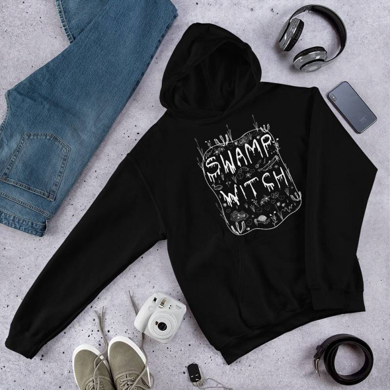 Klassiker Hoodie Sumpf Hexe Goblincore Dark Academia Gothic Geburtstag Geschenk Pullover Seltsam Goth Natur Lustig Witchy Cottagecore Punk Emo von JulieFitzGeraldArt