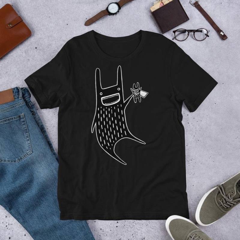 Gerade Schnitt T-Shirt Kaninchen Monster Volkskunst Goth Geburtstag Actionfigur Lustig Häschen-T-Shirt Gothic Black Rabbit Weirdcore Back To School von JulieFitzGeraldArt