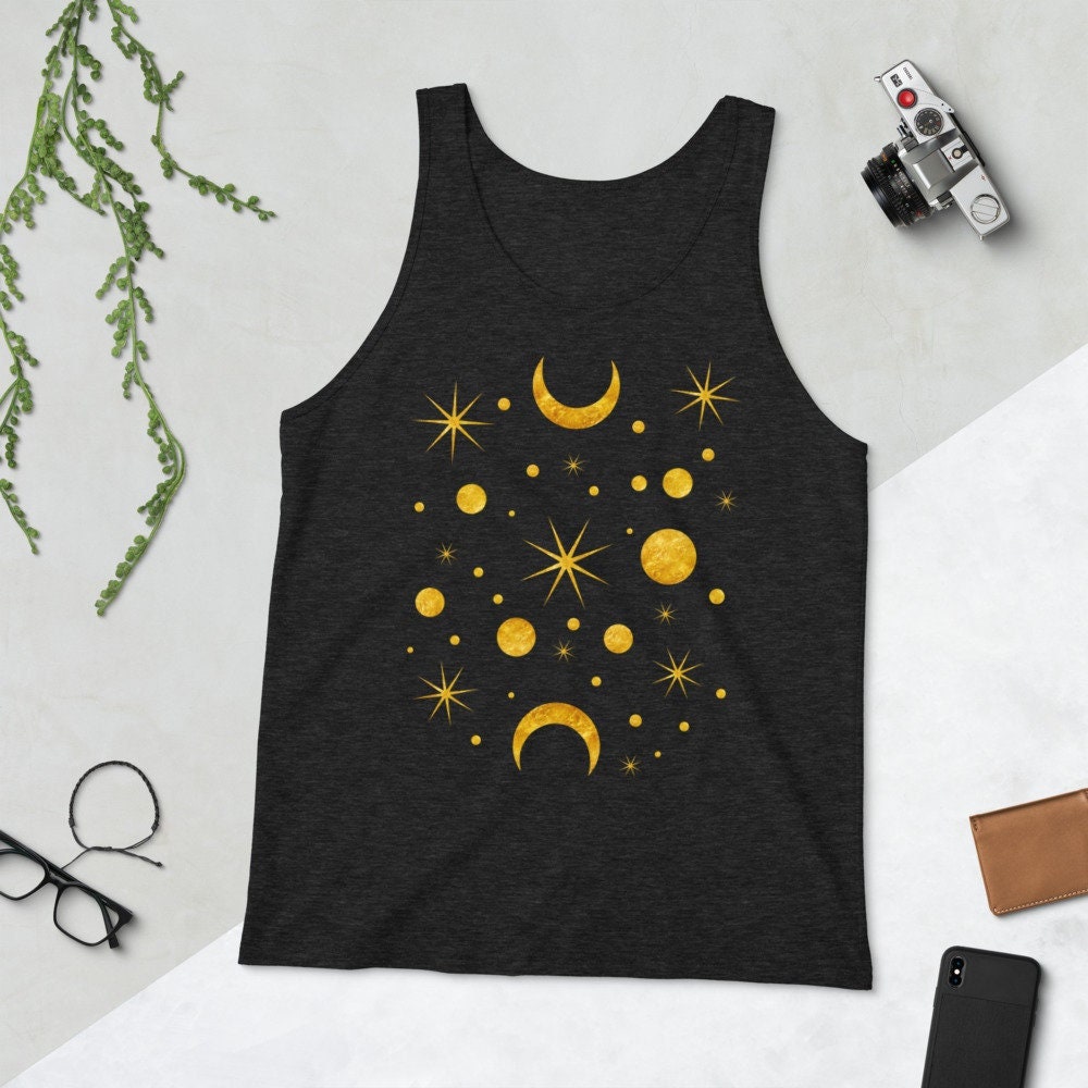 Tank Top Sterne Und Der Mond Raum Kunstdruck Volkskunst Geburtstagsgeschenke Skurril Wunderlich Halbmond Gruselig Schräge Sachen Himmlisch Witchy von JulieFitzGeraldArt