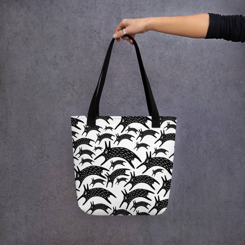 Tasche Schwarzer Hase Volkskunst Goth Geburtstag Einweihungsparty Geschenke Schrullig Wunderlich Niedlich Seltsam Lebensmittel-Einkaufstasche von JulieFitzGeraldArt