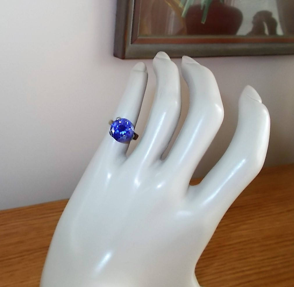 Simulierte Tansanit Ring Mit Sterling Silber Fassung Geschenk-Box Aus Mexiko - Größe 4 Simulierte Tansanit Ring Mit Sterling Silber Fassung Geschenk-Box Aus Mexiko - Größe 4 von JulietsTreasuresUSA