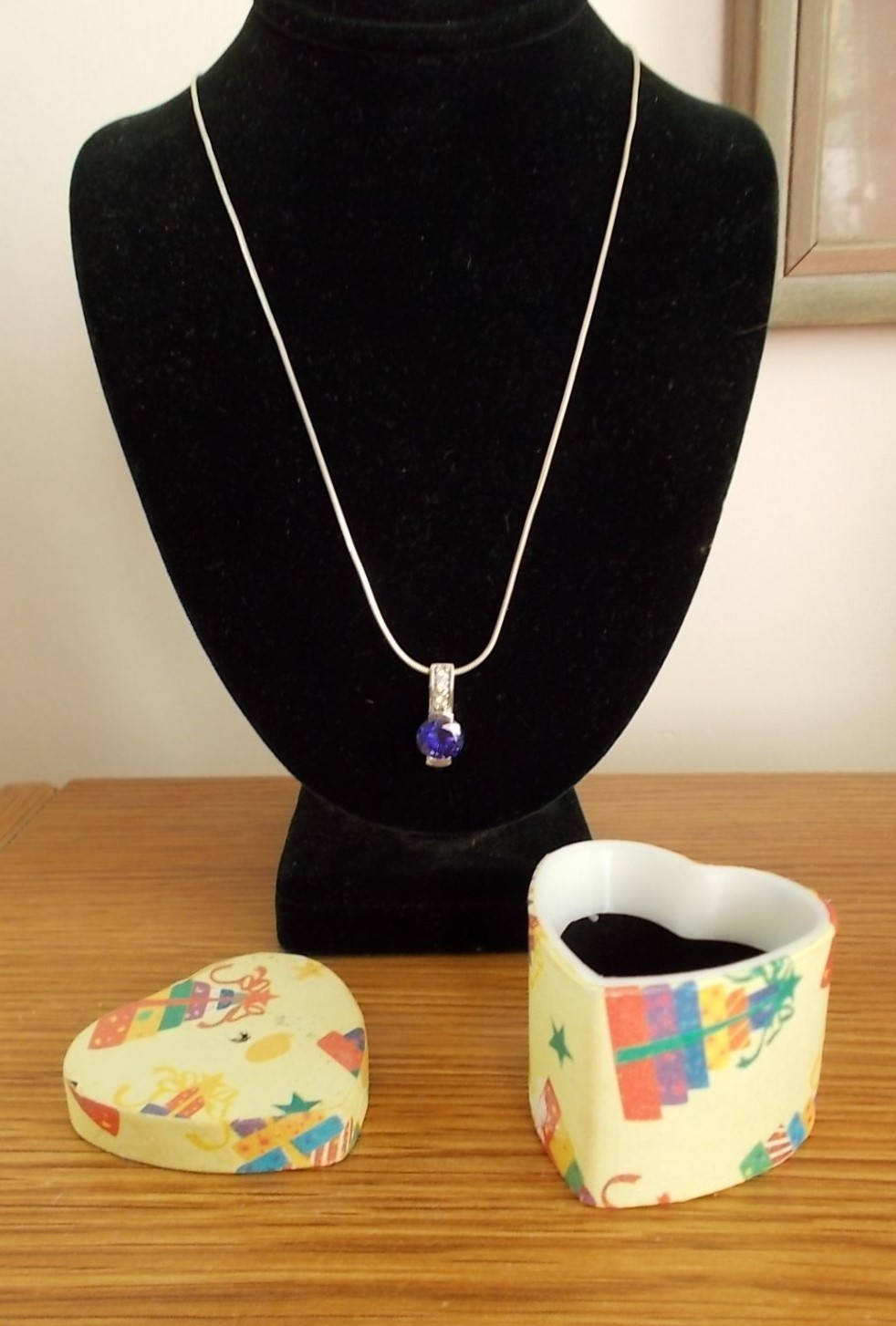 Simulierte Tansanit & Zirkonia Sterling Silber Halskette Mit Herzbox Aus Mexiko Simulierte Tansanit & Zirkonia Sterling Silber Halskette Mit Herzbox Aus Mexiko von JulietsTreasuresUSA