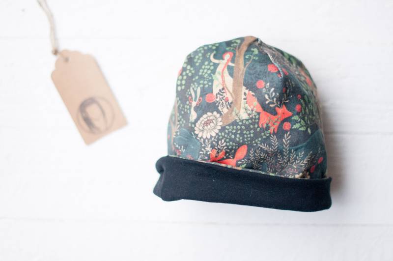 Beanie Mütze Zum Wenden in Zwei Looks/Für Erwachsene Kinder Oder Babys Fuchs & Fee Im Märchenwald Bio Baumwolle Und Cord Samt Grün von JuliettaVgwendetta