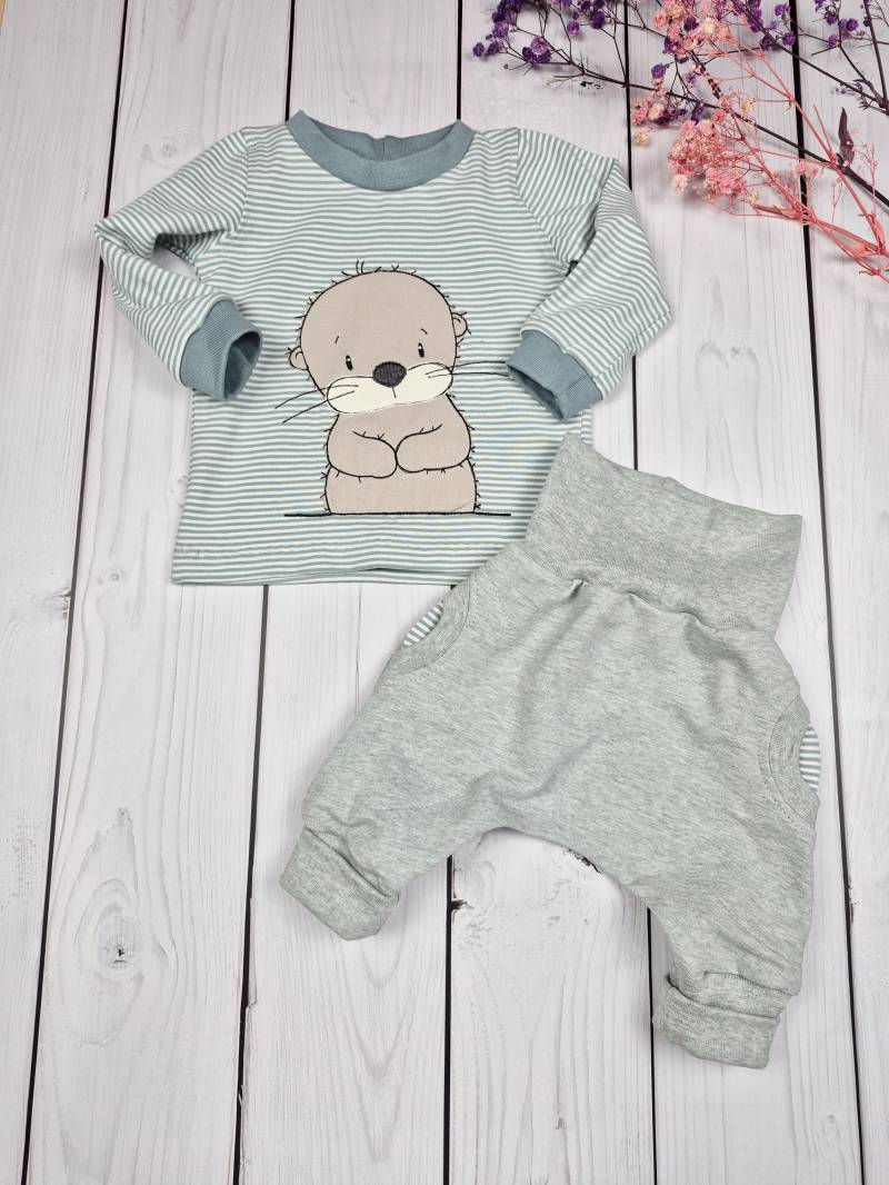Shirt Und Sweatpants Applikation Stickerei Otter Shirt Und Sweatpants Applikation Stickerei Otter von JulikindHandmade