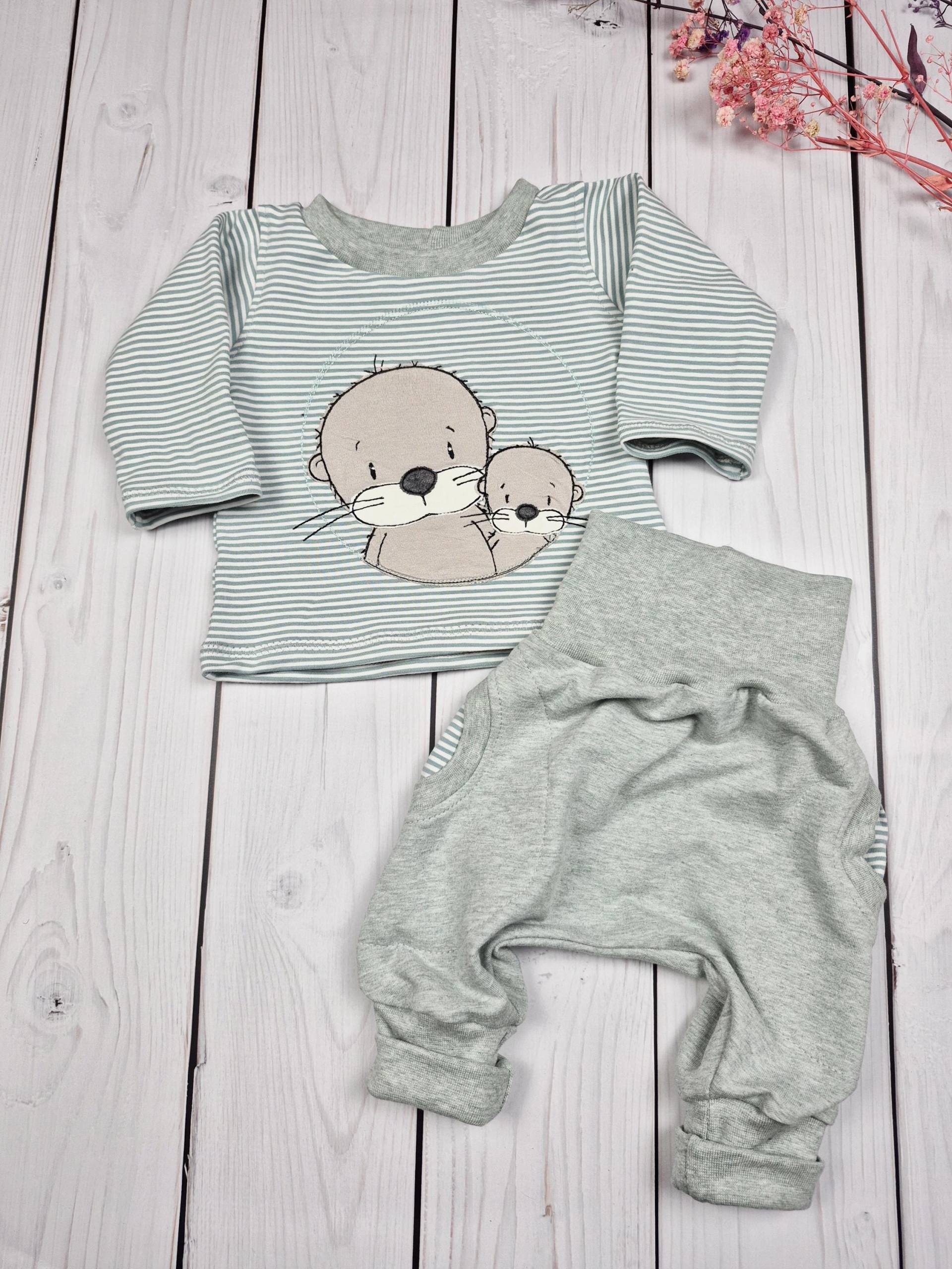 Shirt Und Sweatpants Applikation Stickerei Otter Shirt Und Sweatpants Applikation Stickerei Otter von JulikindHandmade