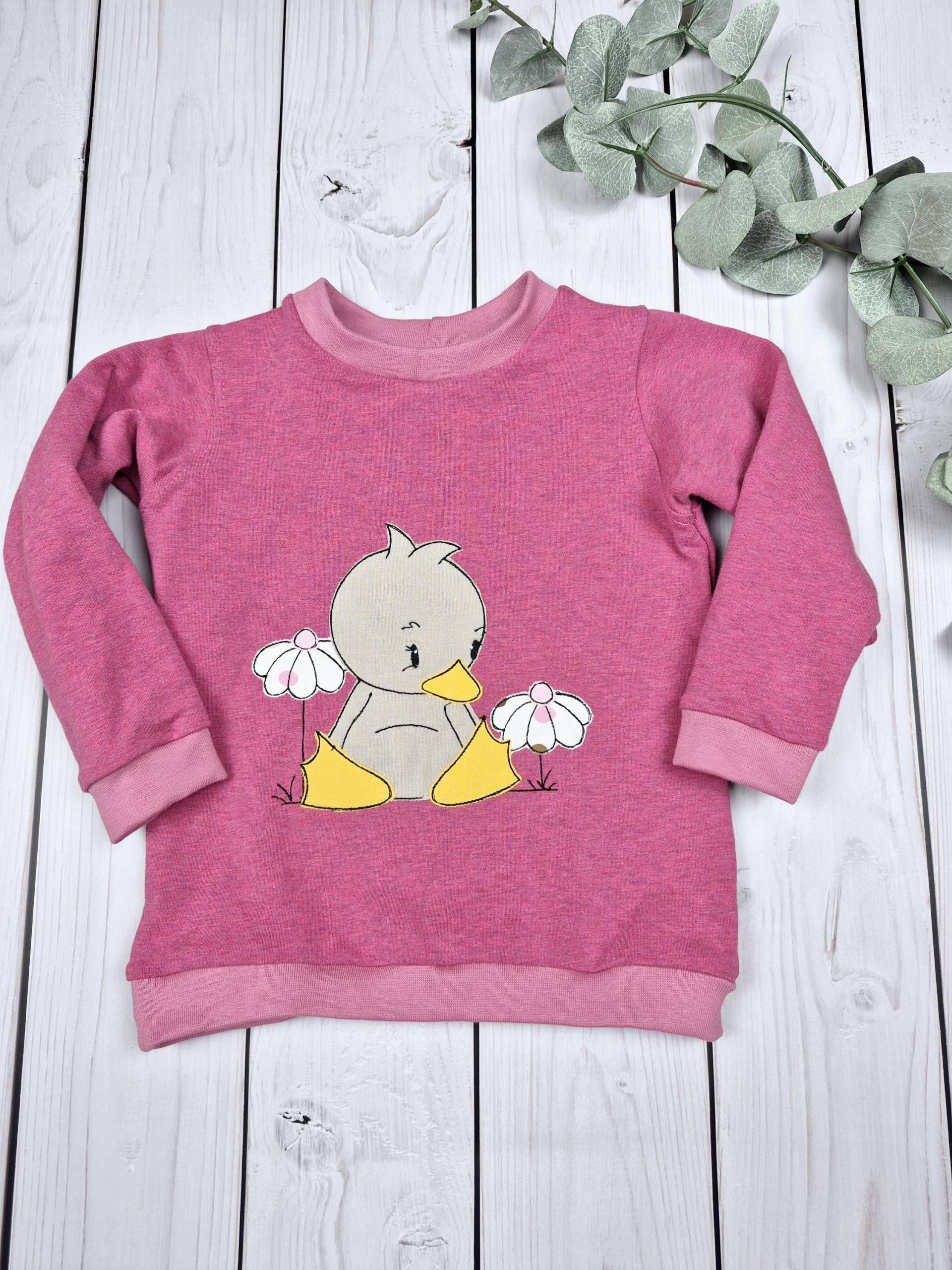 Sweatshirt Gr. 86 Applikation Stickerei Ente Sweatshirt Gr. 86 Applikation Stickerei Ente von JulikindHandmade