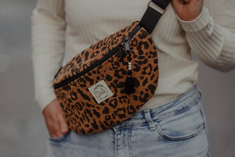 Bauchtasche/Crossbodybag Leo Cord Cordtasche Cordbauchtasche Braun von Julinaehteinfach