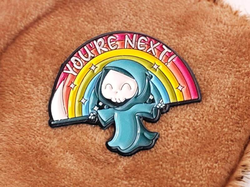Anstecker You Are Next Cute Sensenmann Regenbogen Enamel Pin Blau Weiß Gelb Fashion Brosche Mit Spruch Geschenkidee Anstecker You Are Next Cute Sensenmann Regenbogen Enamel Pin Blau Weiß Gelb Fashion Brosche Mit Spruch Geschenkidee von Julmondes