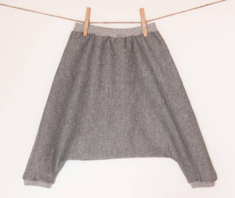 Kurze Haremshose Unisex Gr. 98 Kurze Haremshose Unisex Gr. 98 von Julsetmoi