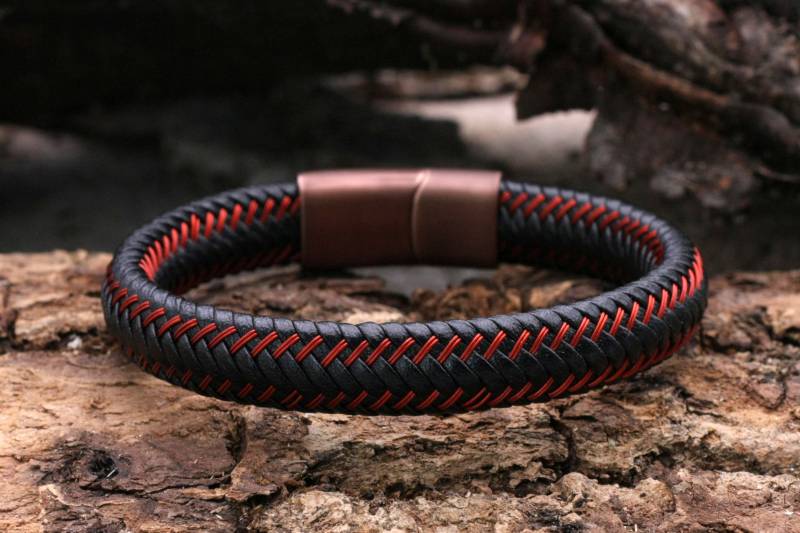 Armband Lederarmband Herren Schwarz Rot, Hochwertiger Edelstahl-Magnetverschluss, Aus Leder Und Edelstahlfäden von JulusJason