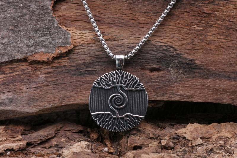 Herren Halskette - Edelstahl Anhänger Maskuline Baum Des Lebens Männer Schmuck Silber von JulusJason