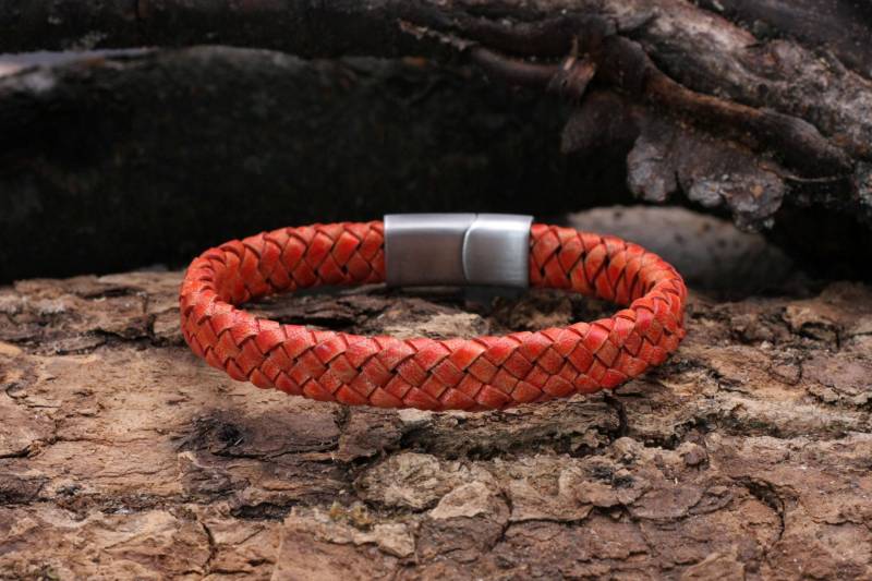 Lederarmband, Herren Armband Handgeflochten, Partnerarmband, Geschenk, Orange, Magnetverschluss Silber Verpackt in Geschenkbox von JulusJason