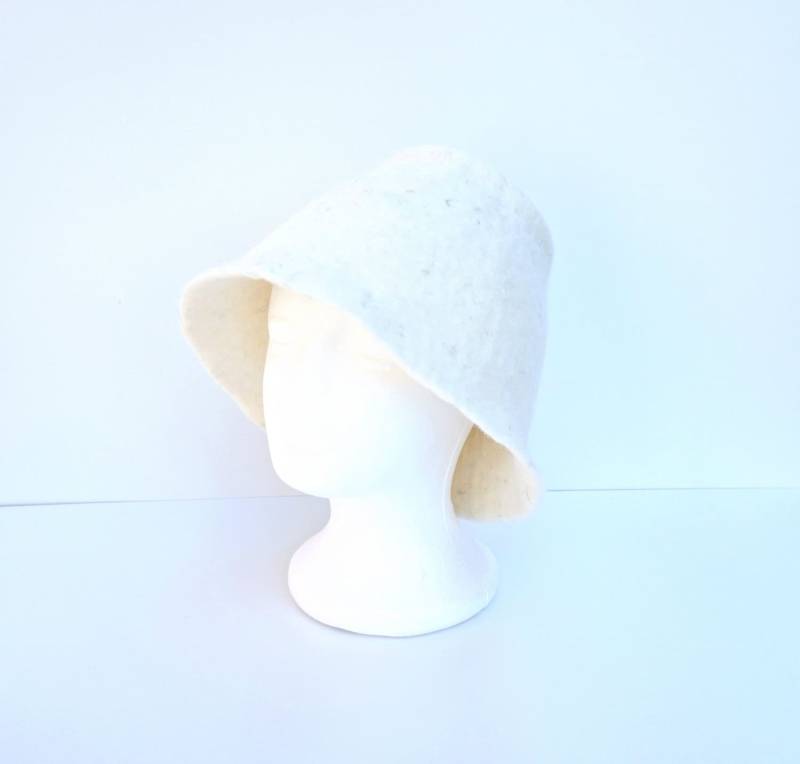 Naturweißer Saunahut Aus Wolle Handgefilzt. Handgemacht, Um Zu Bestellen von JulysFelt