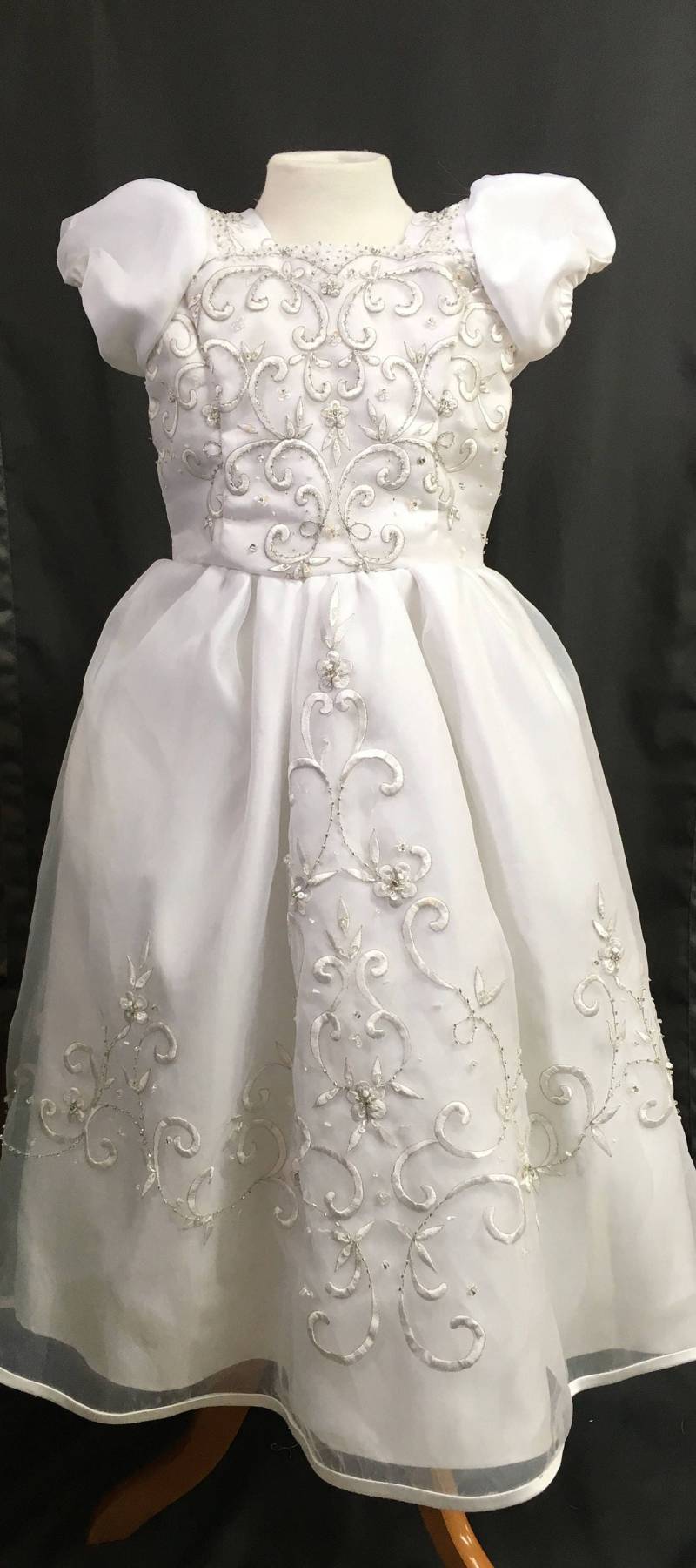 Taufkleider Aus Hochzeitskleidern Oder Stoff Handgefertigt Benutzerdefinierte Taufe Junge Mädchen Baby von JumakarDesigns