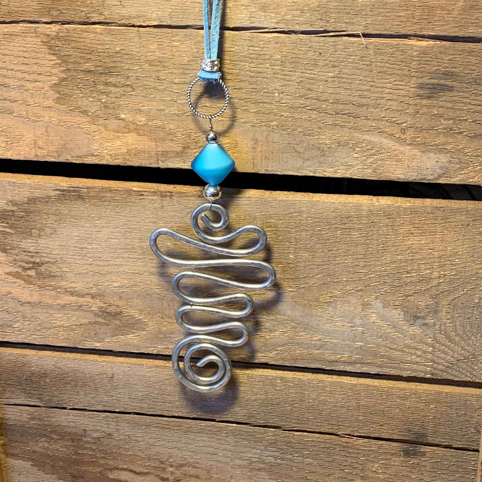 Lange Kette Aus Aluminium , Murano Glas, Halskette, Blau, Türkis, Gehämmertes Alu, Frau, Geschenk, Unikat, Anhänger von JumanArt