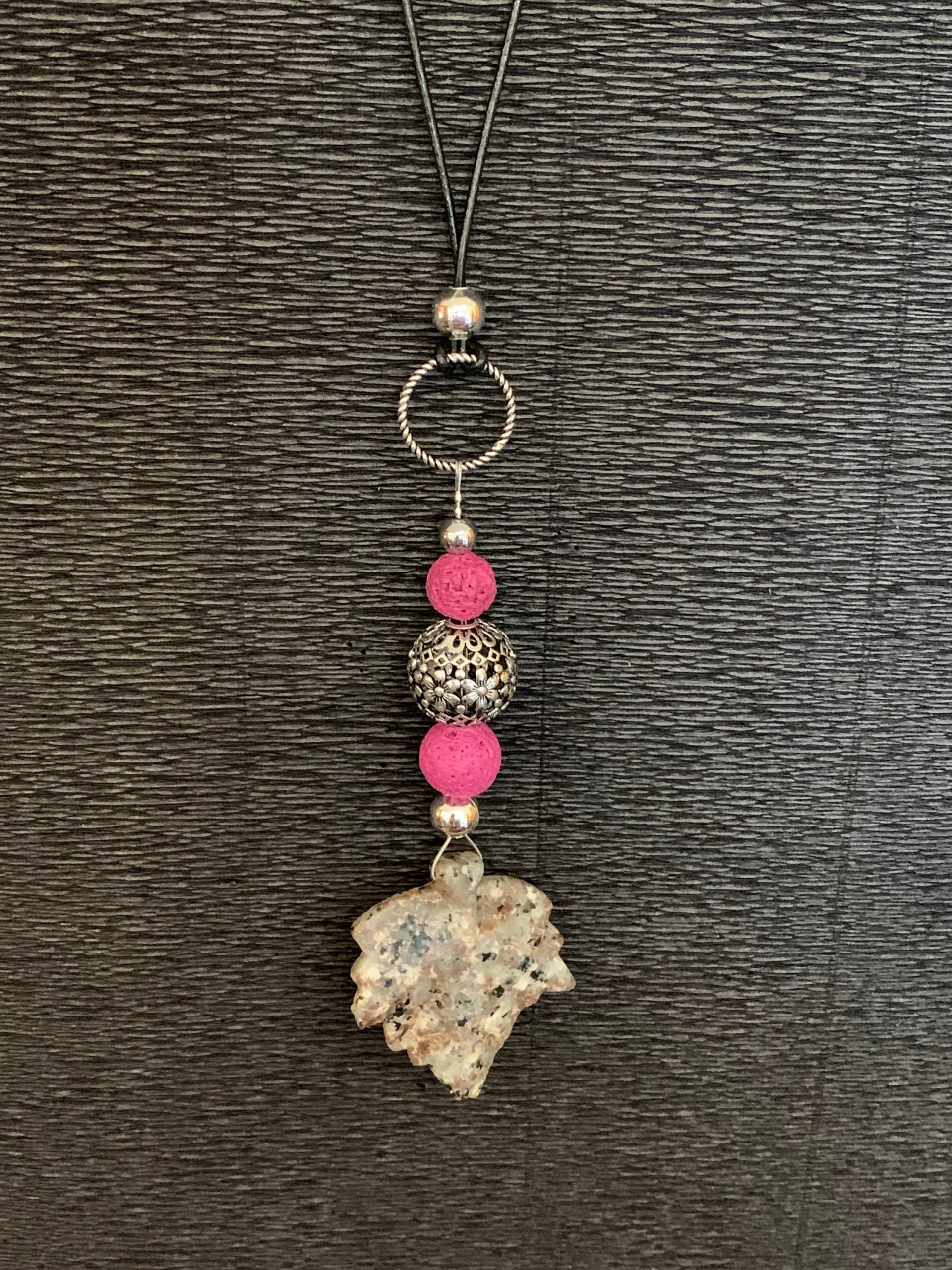 Lange Kette Blattanhänger, Halskette, Lava, Jaspis, Frau, Geschenk, Anhänger von JumanArt