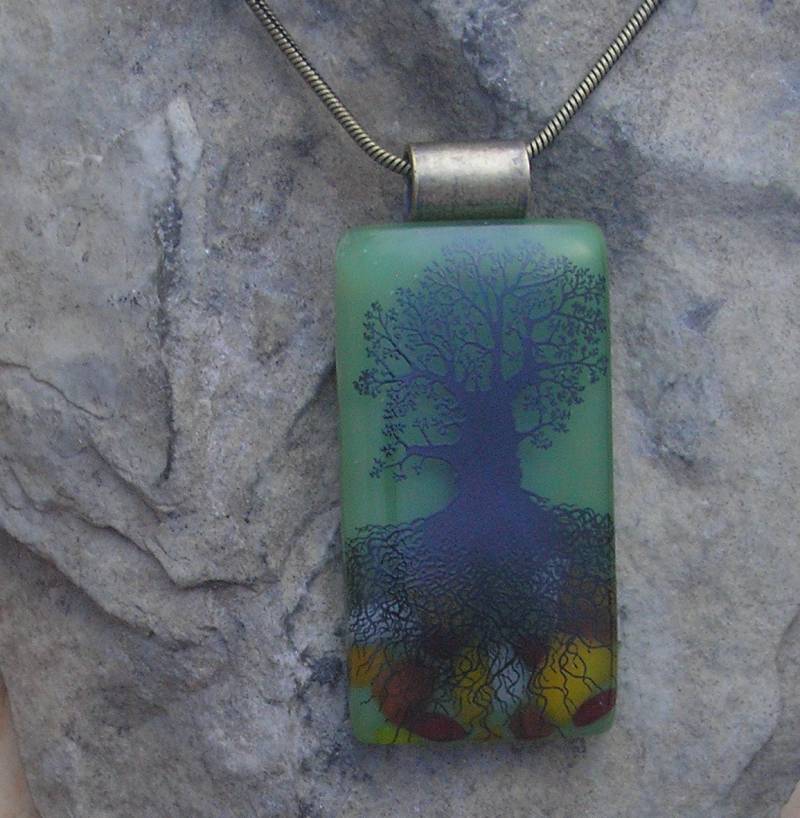 Herbst Baum Des Lebens Halskette Aus Geschmolzenem Glas Eiche Anhänger Herbst Baum Des Lebens Halskette Aus Geschmolzenem Glas Eiche Anhänger von JumpGlass