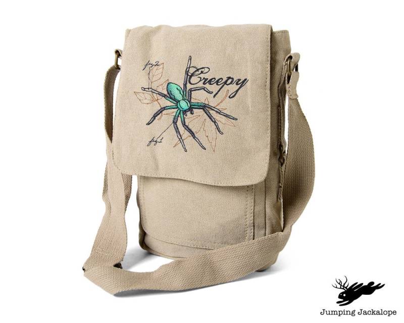 The Labor - Spinne Bestickt Canvas Tech, Tablet, Ipad, Kindle, Fire, Kameratasche von JumpingJackalope