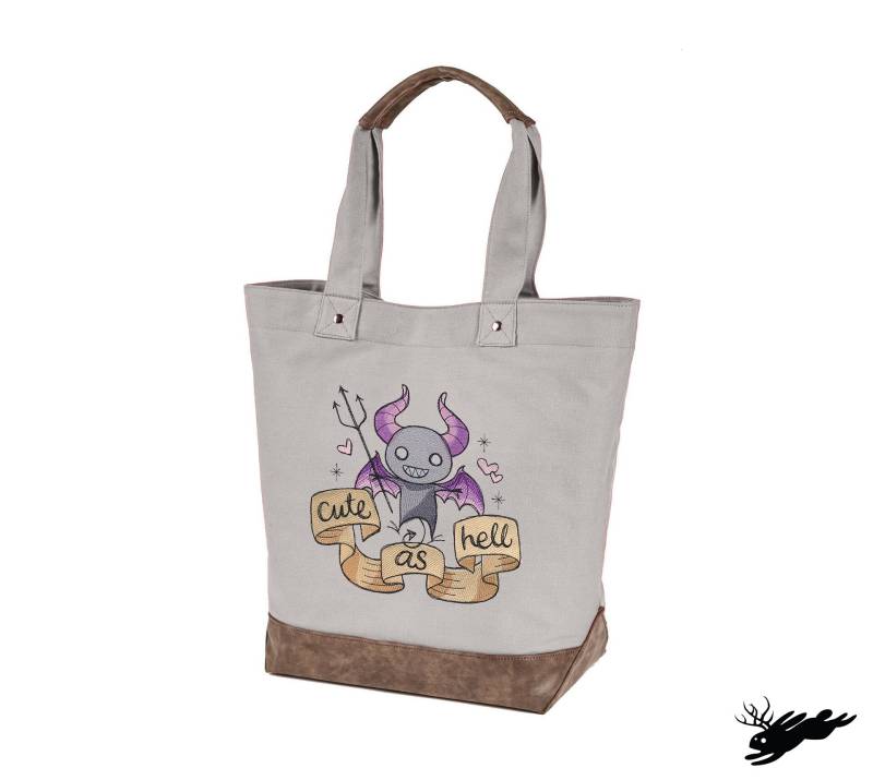 Wicked Cute - Süß Wie Die Hölle Bestickte Canvastasche Mit Akzenten Aus Veganem Leder von JumpingJackalope