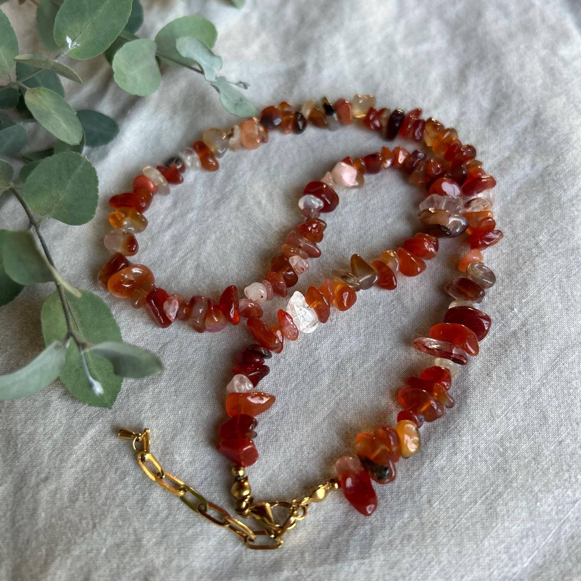 Lia - Karneol Splitterkette | Handgemachte Edelsteinkette in Orange Natürlicher Schmuck Boho-Schmuck von JunaHandgemachtDE